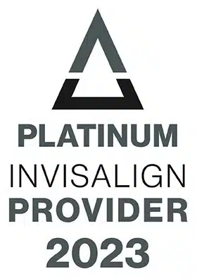 A badge indicating that Dr. Sharon Eder, a platinum invisalign provider 2023